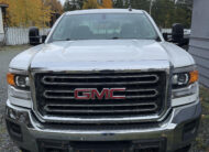 **BIG DISCOUNT** ONE OWNER NO ACCIDENTS 2015 GMC SIERRA 3500HD